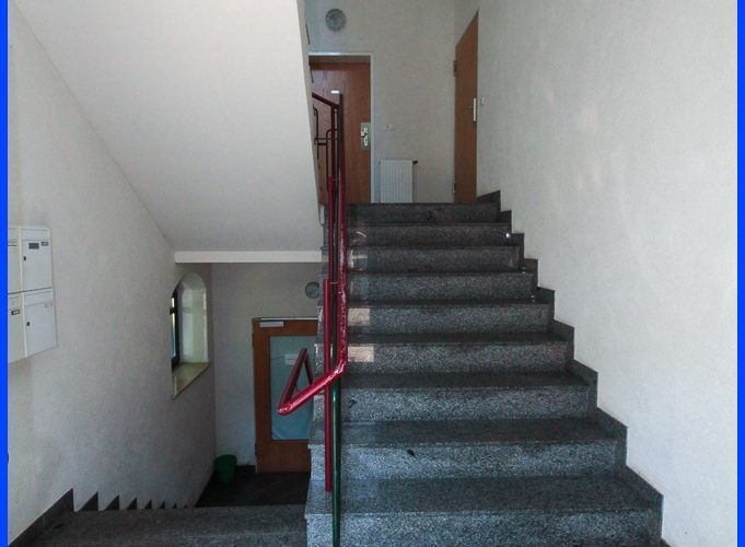Eine Treppe runter