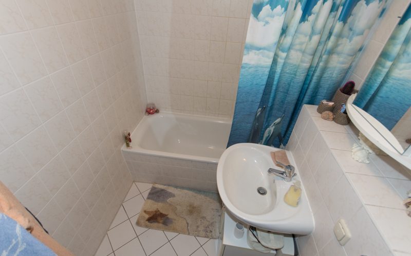 Bad mit Wanne
