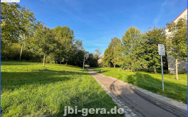 Park mit Teich direkt gegenüber