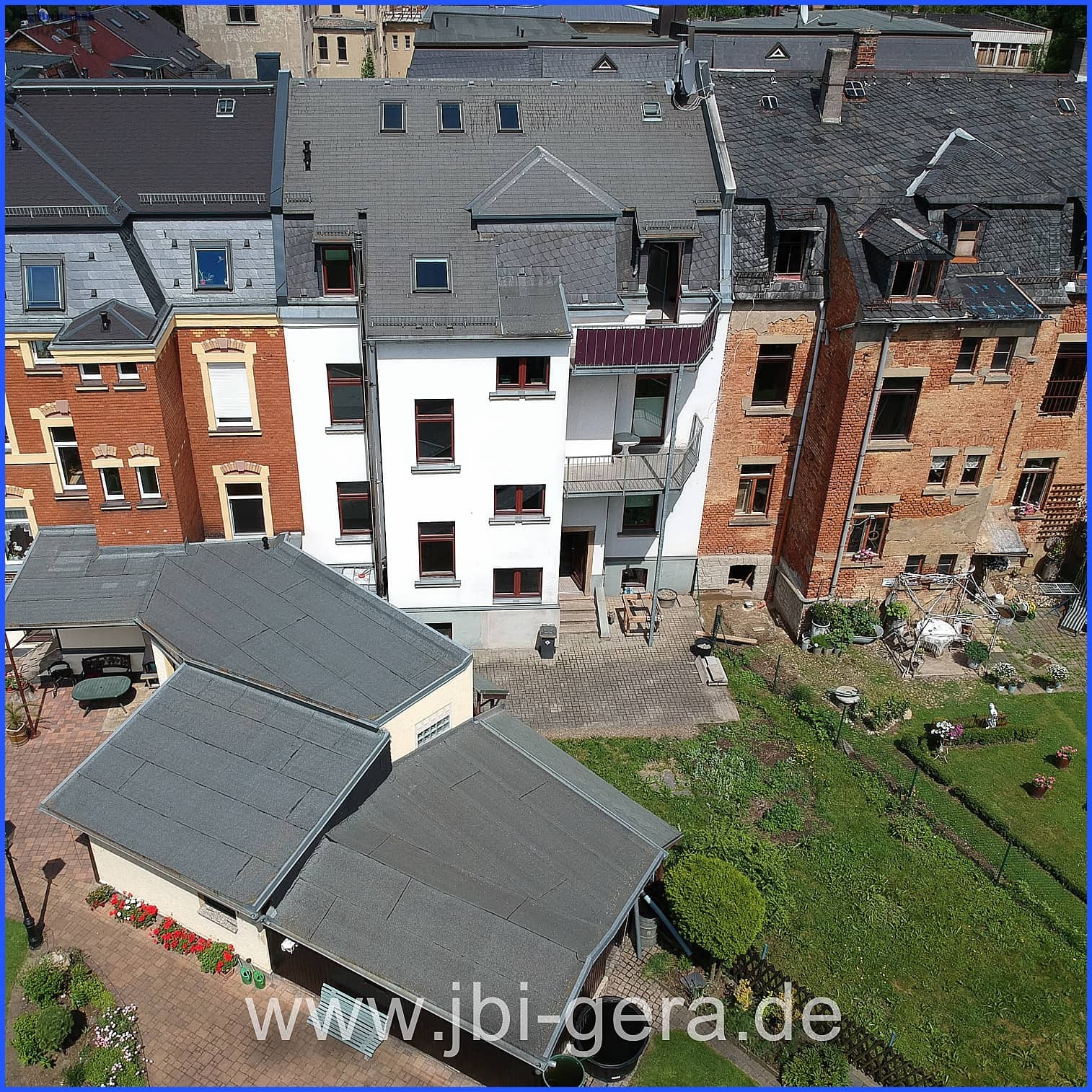 Neu renoviertes Mehfamilienhaus, voll vermietet zu verkaufen.