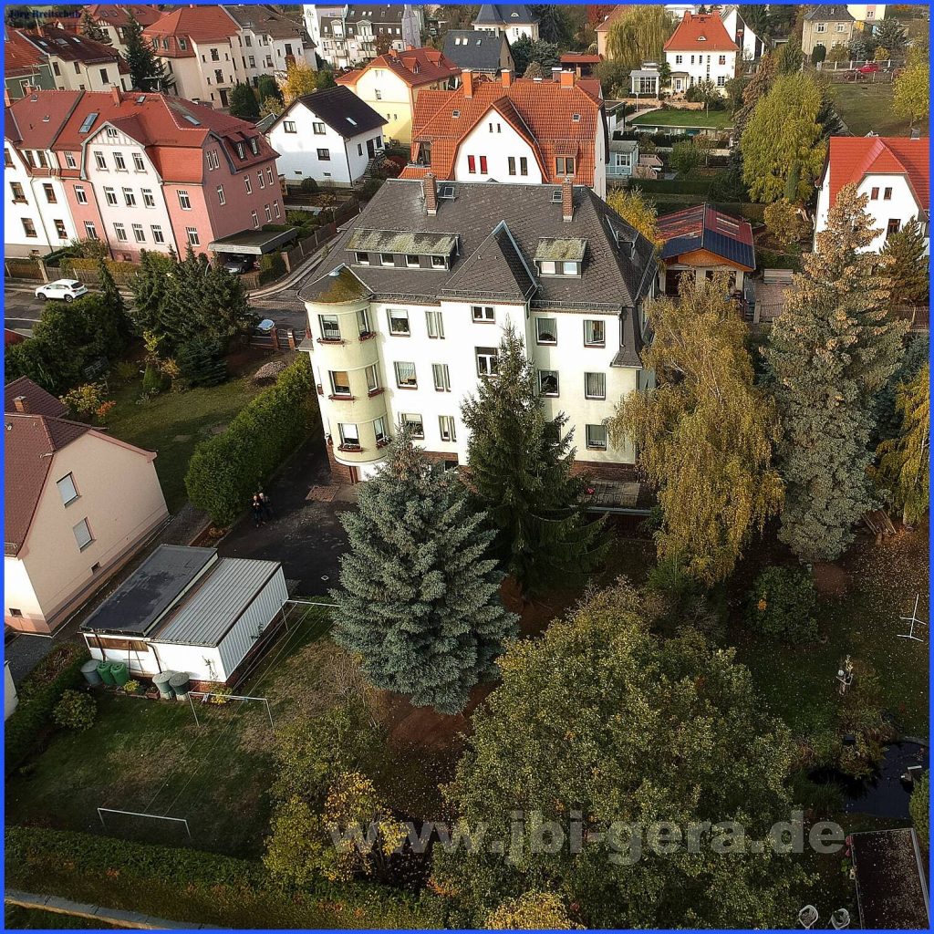 Freistehendes Mehrfamilienhaus in guter Wohnlage.