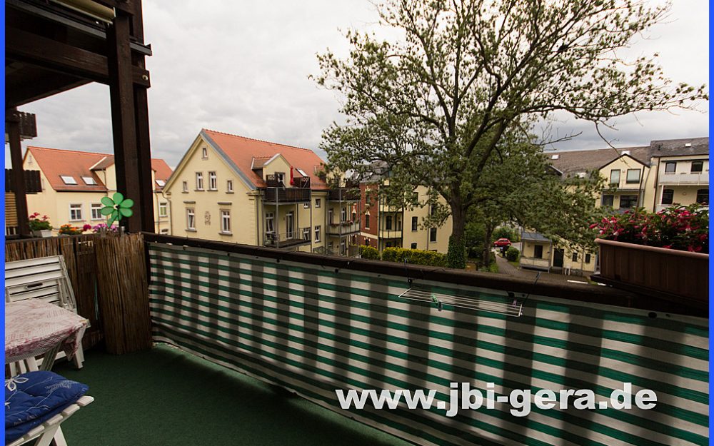Zentrale 2-Zi. Wohnung im Niedrigenergiehaus (B) , Fernwärme mit Balkon in Zwickau zum Eigennutz