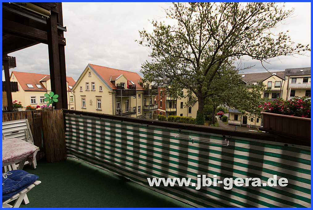 Zentrale 2-Zi. Wohnung im Niedrigenergiehaus (B) , Fernwärme mit Balkon in Zwickau zum Eigennutz