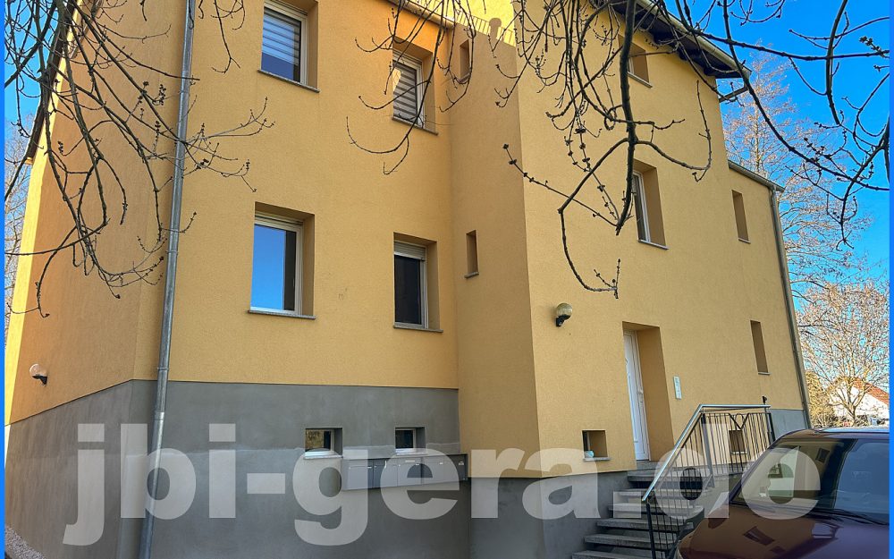 Freistehendes 4 Familienhaus mit Stellplätzen und Ausbaureserve im DG herrlicher Aussicht