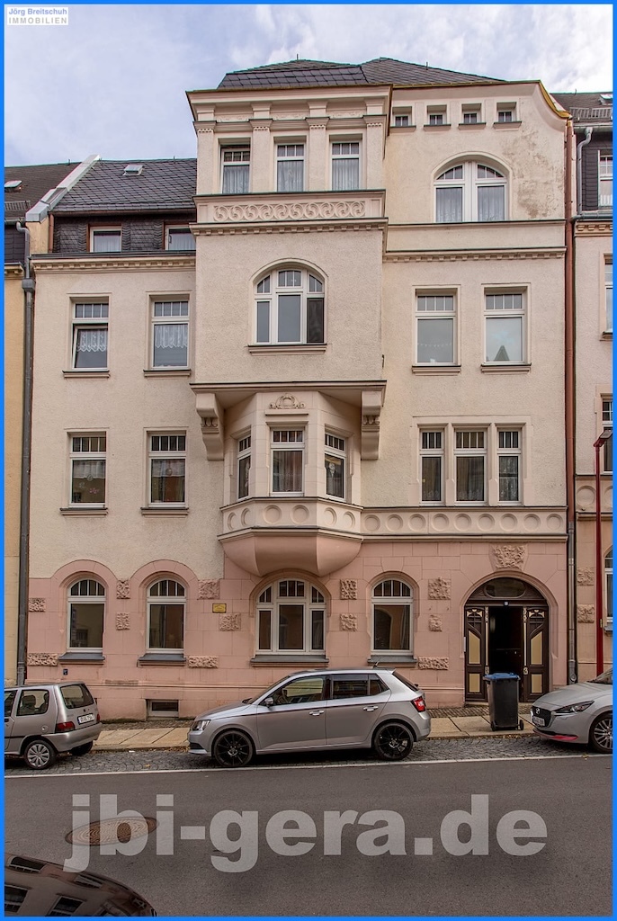 Kulturdenkmal MFH, 7 Wohneinheiten, und neuer Heizung 2025 IST Rendite 8,28 % zu verkaufen