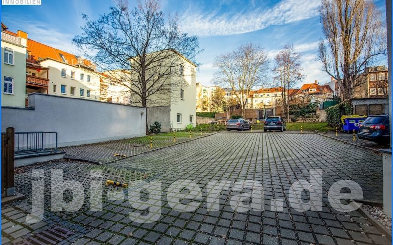 1608 Stellplätze im Hof