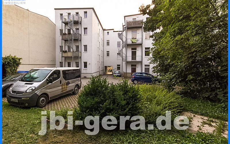 Grundstück mit Stellplätzen