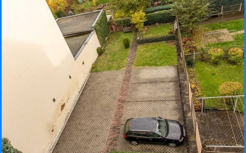 Grundstück mit Stellplätzen