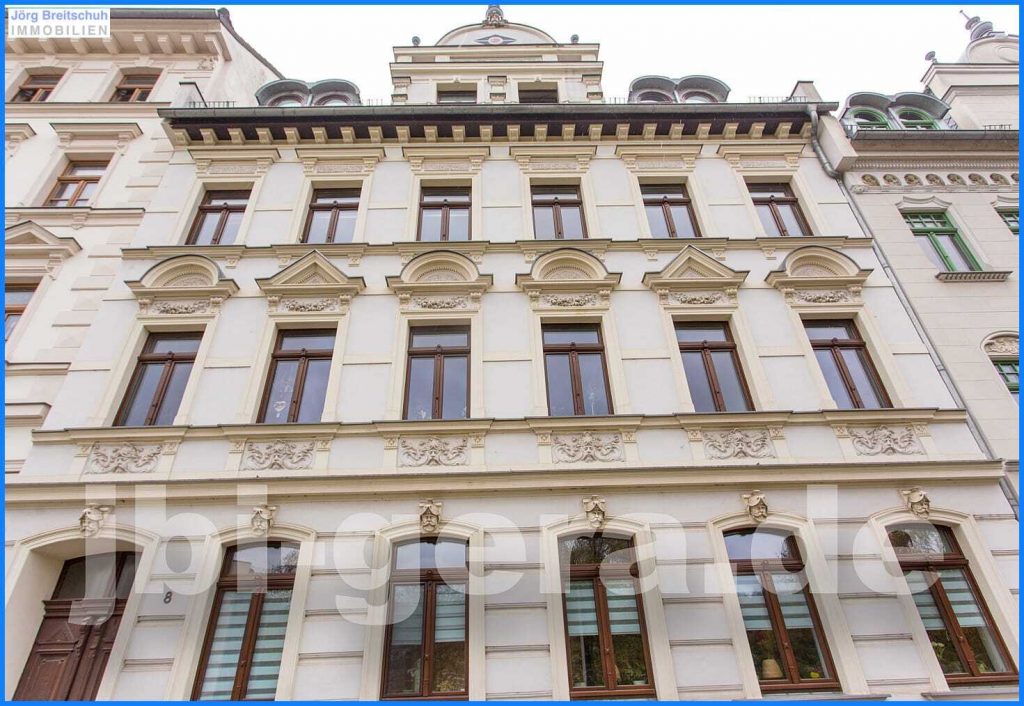 Voll vermietetes 4-Familienhaus mit Balkonen im gefragten Gera-Ostviertel! 7,9 % Rendite Voll vermietetes 4-Familienhaus mit Balkonen im gefragten Gera-Ostviertel! 7,9 % Rendite