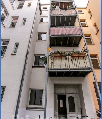 1633 Außenfoto_Rückansicht_3